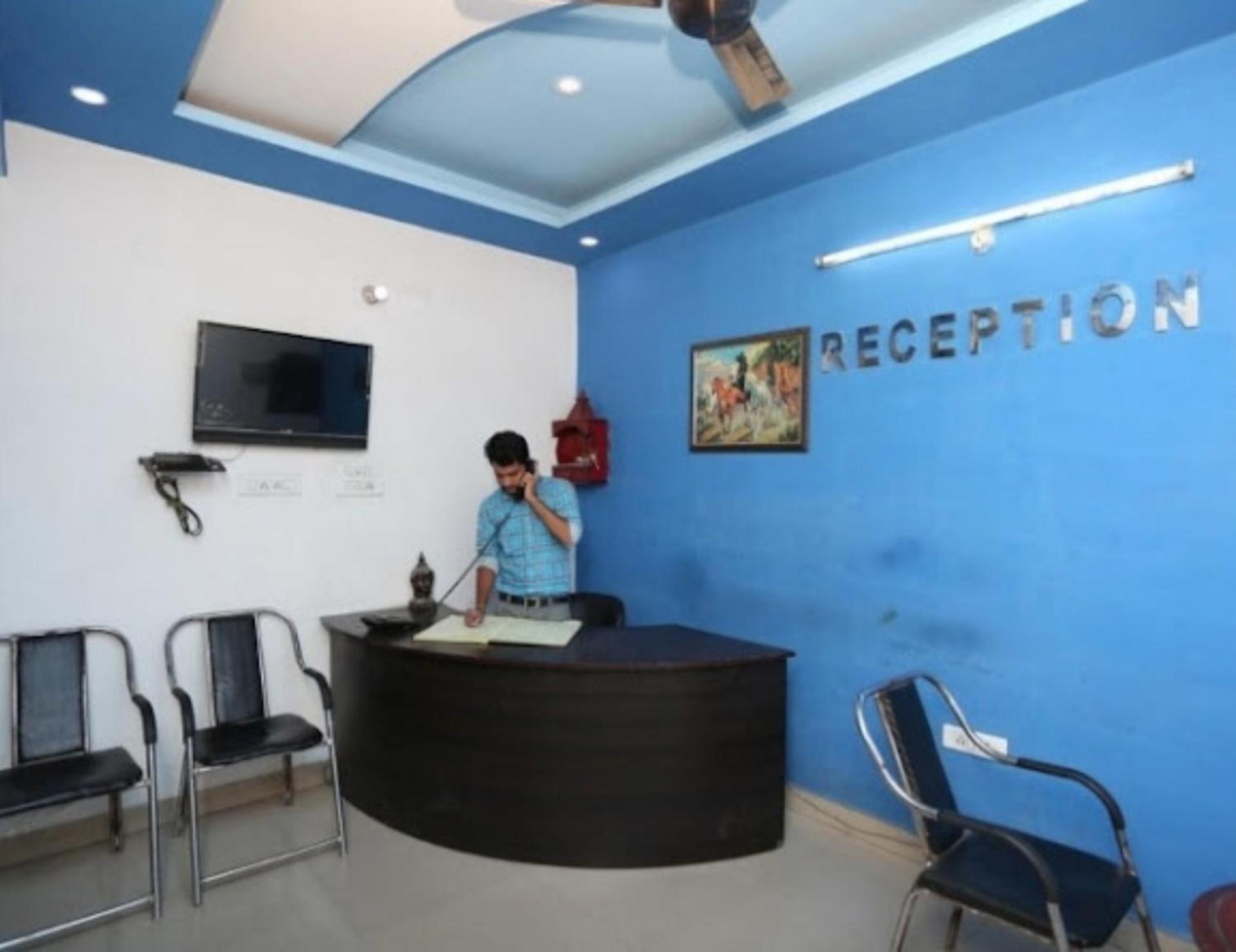Hotel S K Palace Lucknow , Best Hotel In Lucknow , Hotel In Transport Nagar Lucknow ,Budget Hotels In לקנאו מראה חיצוני תמונה