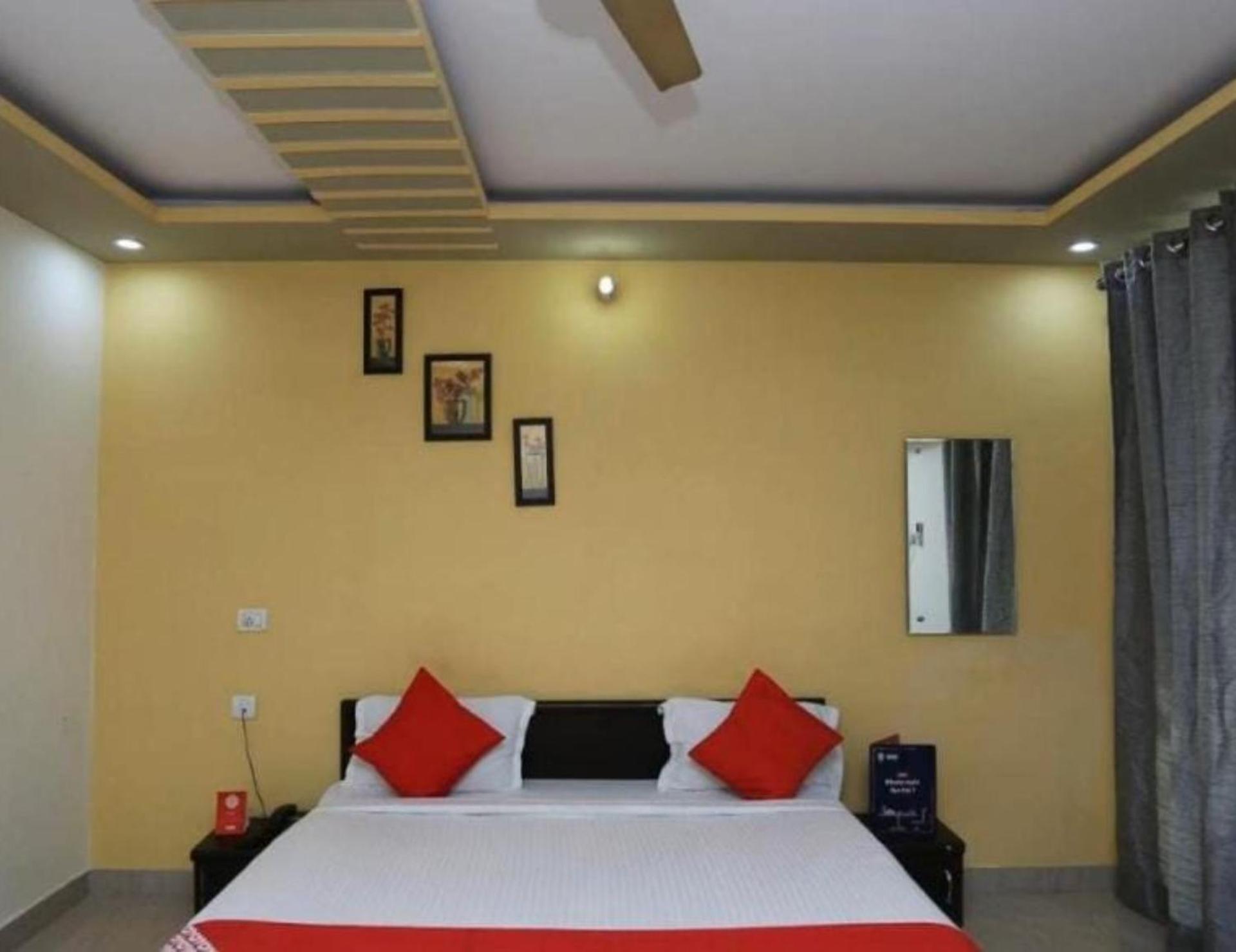 Hotel S K Palace Lucknow , Best Hotel In Lucknow , Hotel In Transport Nagar Lucknow ,Budget Hotels In לקנאו מראה חיצוני תמונה
